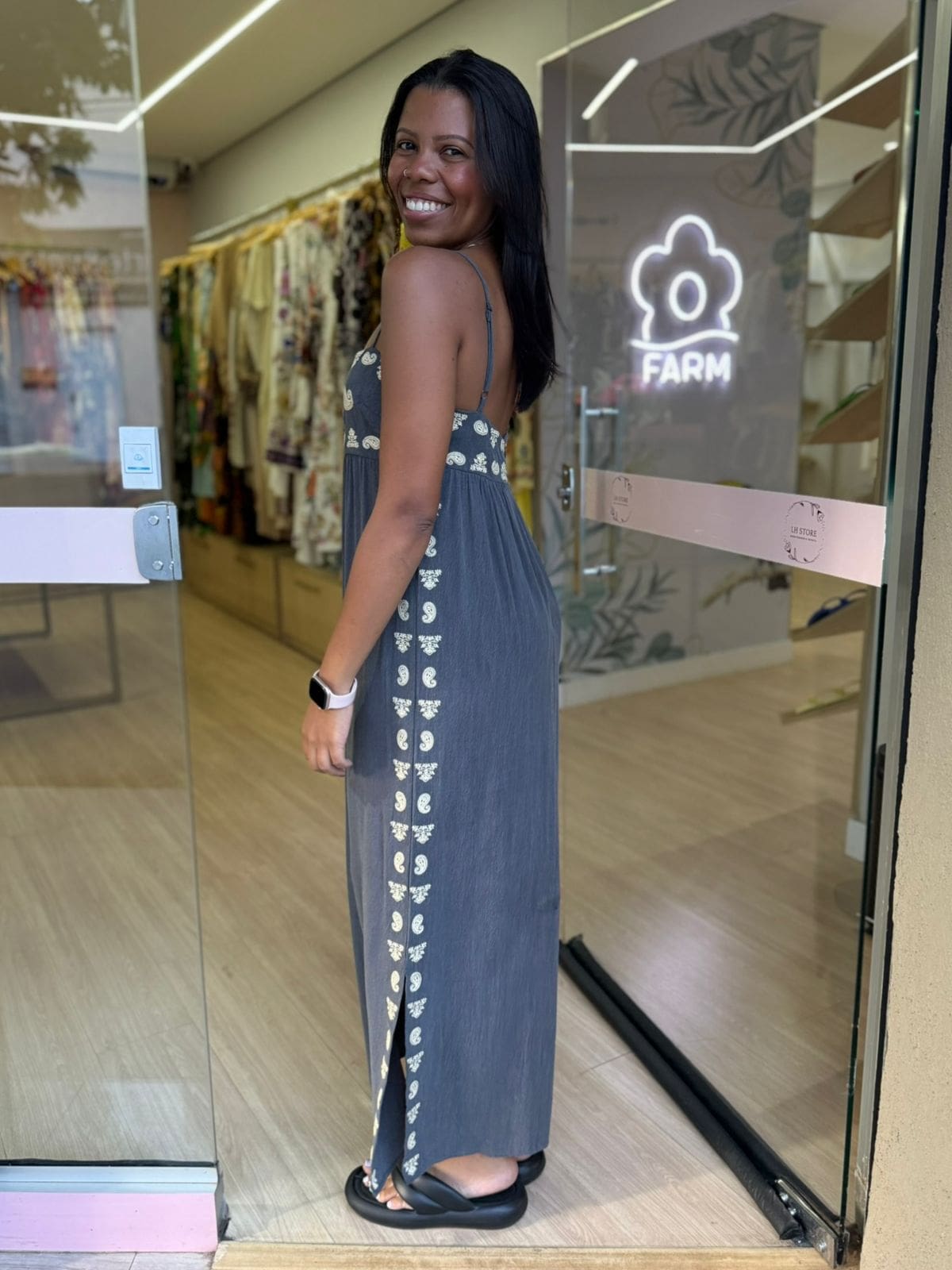 VESTIDO MIDI ALÇAS BORDADO RAFIS - Imagem 2